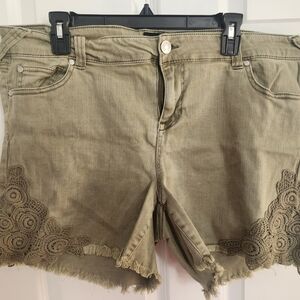 Celebrity Pink Olive Jean Shorts with Lace Trim